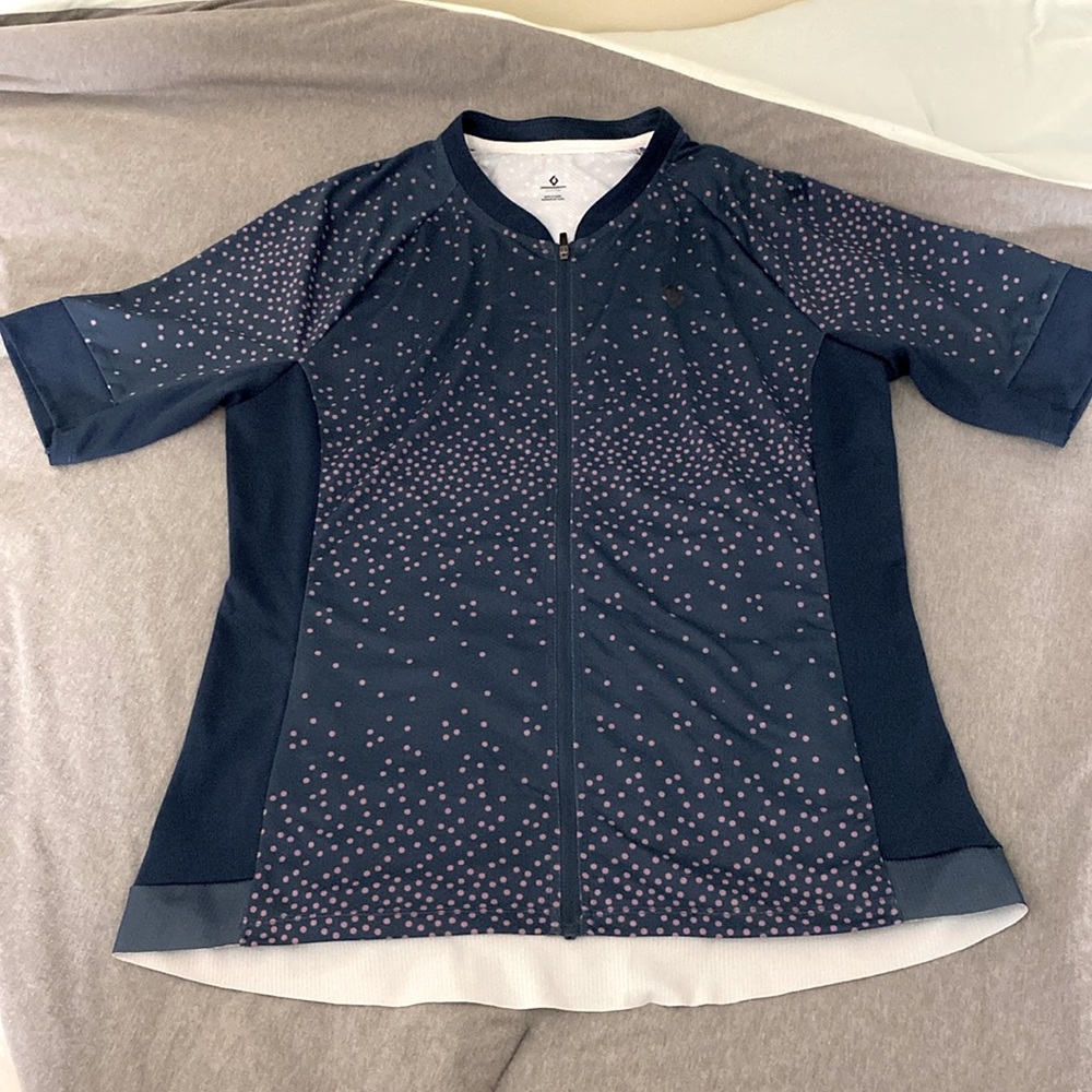 DiamondBack ladies cycling top.